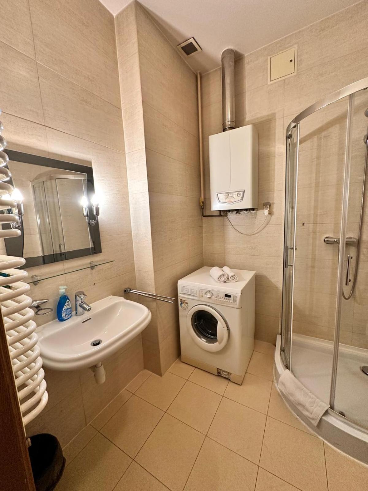 Mikolajska Apartments With Lift Краков Экстерьер фото