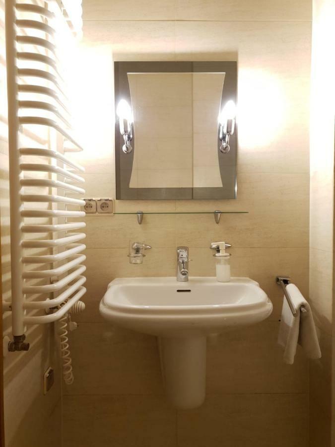 Mikolajska Apartments With Lift Краков Экстерьер фото
